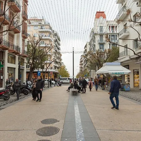 Апартаменти Ag.sofias Pedestrian Area Luxury Ap. & Big Balcony *